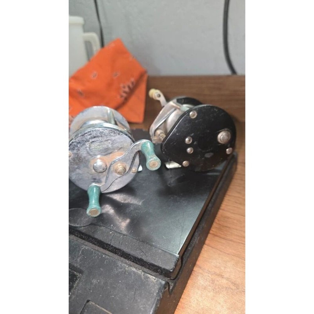 2 Vintage Fishing Reels Sport King Model 104, Fleetwing No. 2475 Still Working